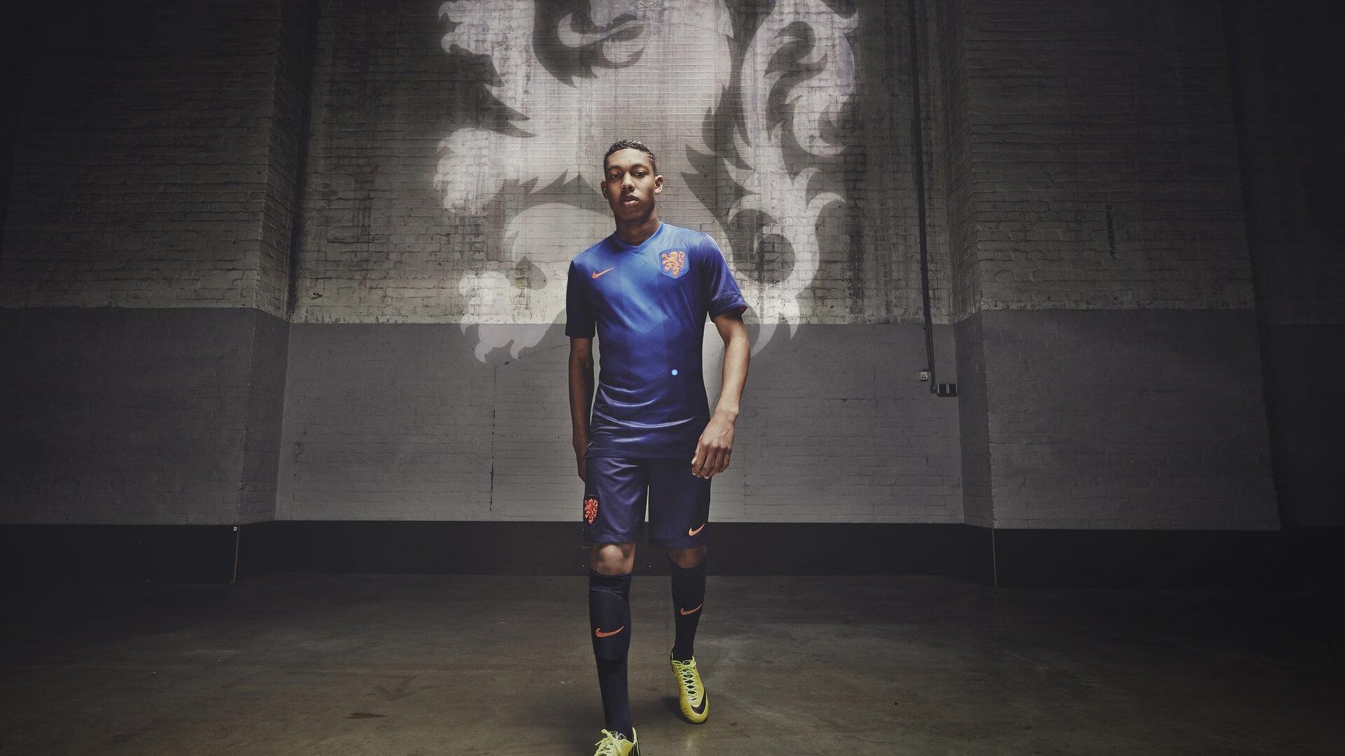 开云中国|为红蓝矢志不渝！世体独家披露，坎塞洛主动放弃500万欧元薪水，只为重返巴萨怀抱